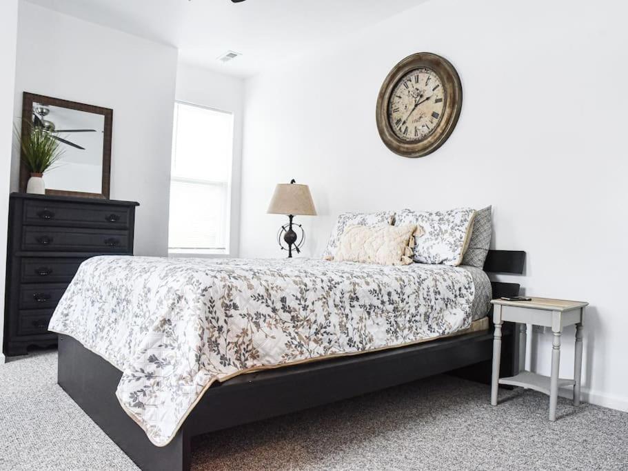 Beautiful Pittsburgh home walkable area w parking — 4-Star Luxury Hotel in Pittsburgh, United States