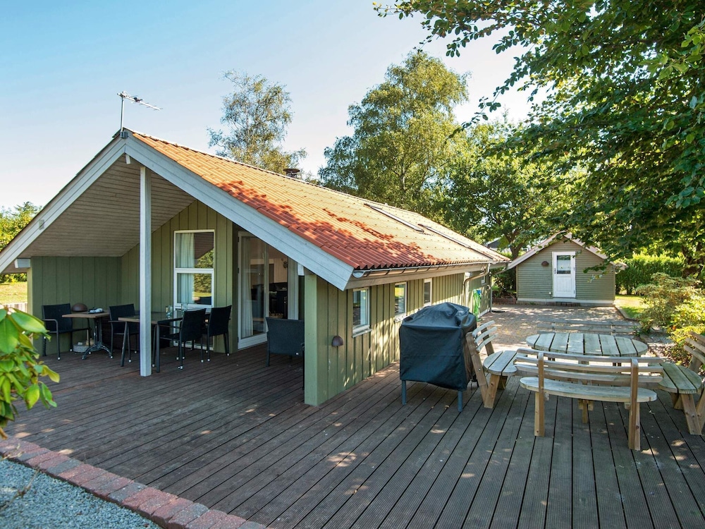 2 Bedroom Lovely Home In Hejls — 4-Star Luxury Hotel in Christiansfeld, Denmark