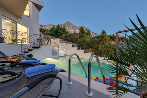 Luxury Apartments Podgora — 4-Star Luxury Hotel in Podgora, Croatia