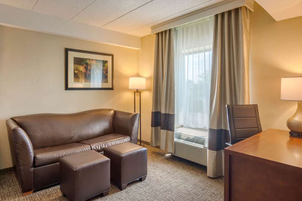Comfort Suites South Park - photo 16