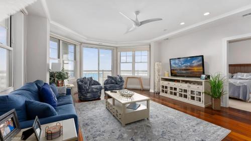 Residence 709 At The Grand — 4-Star Luxury Hotel in Wildwood, United States