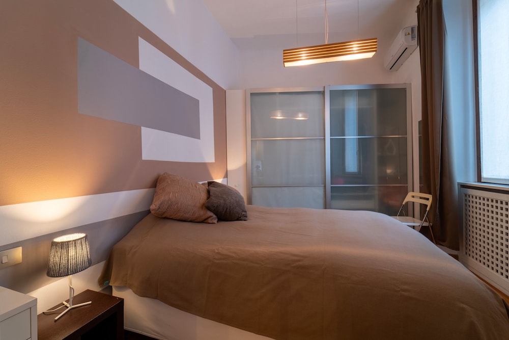 Isola Cozy Apartment by Wonderful Italy — 4-Star Luxury Hotel in Milan, Italy
