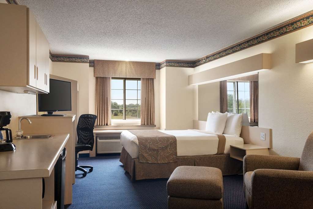 Travelodge by Wyndham Fort Scott - photo 19
