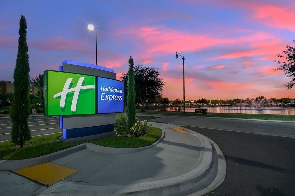 Holiday Inn Express Jacksonville South Bartram Prk in Jacksonville, United States
