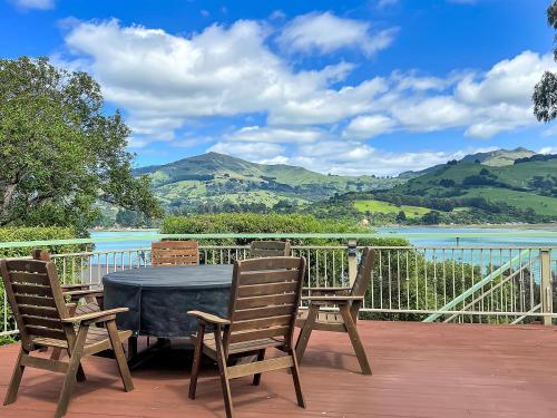 Bay View Family Retreat in Unknown City, New Zealand
