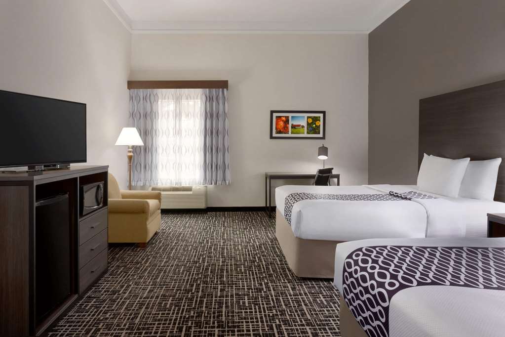 La Quinta Inn & Suites by Wyndham I 20 Longview South - photo 14