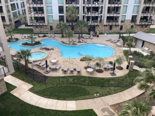 The Waters Condo Building 5 Patriot's Retreat — 4-Star Luxury Hotel in Horseshoe Bay, United States