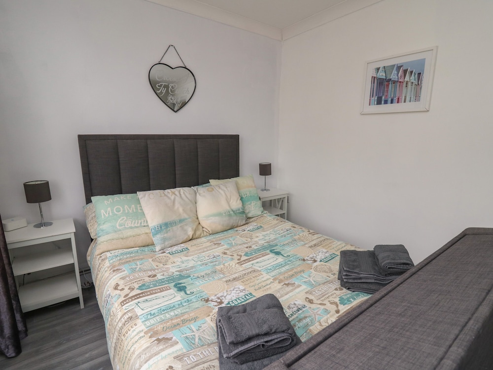 Ty Cwtch — Carmarthen — photo 3