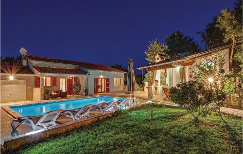 Holiday Home Pavicini 26 — 4-Star Luxury Hotel in Bale, Croatia