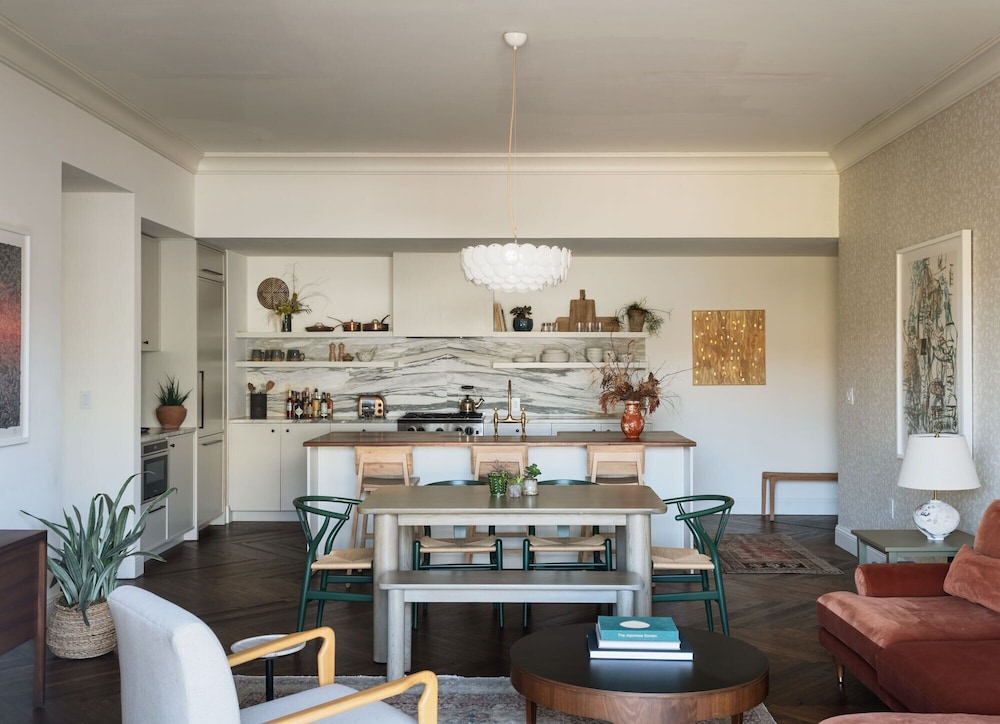 The Pinch Hotel - photo 22