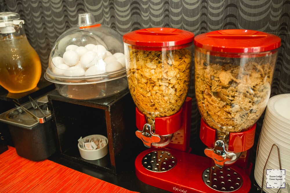 Econo Lodge Times Square - photo 47