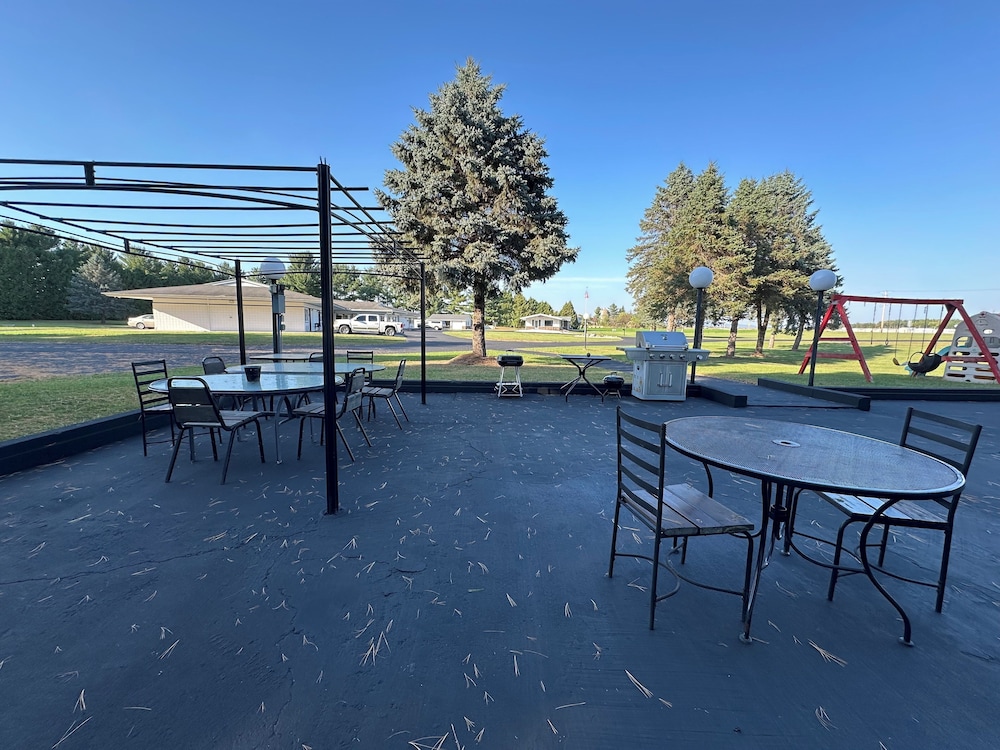 Skyview Motel - photo 28