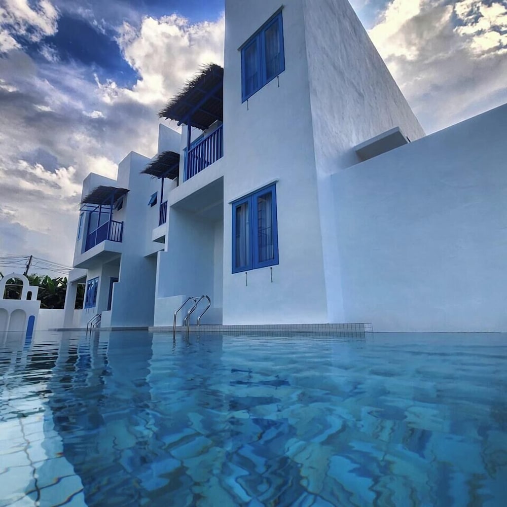 Ipoh Santorini Hideaway Hotel Inspired in Ipoh, Malaysia