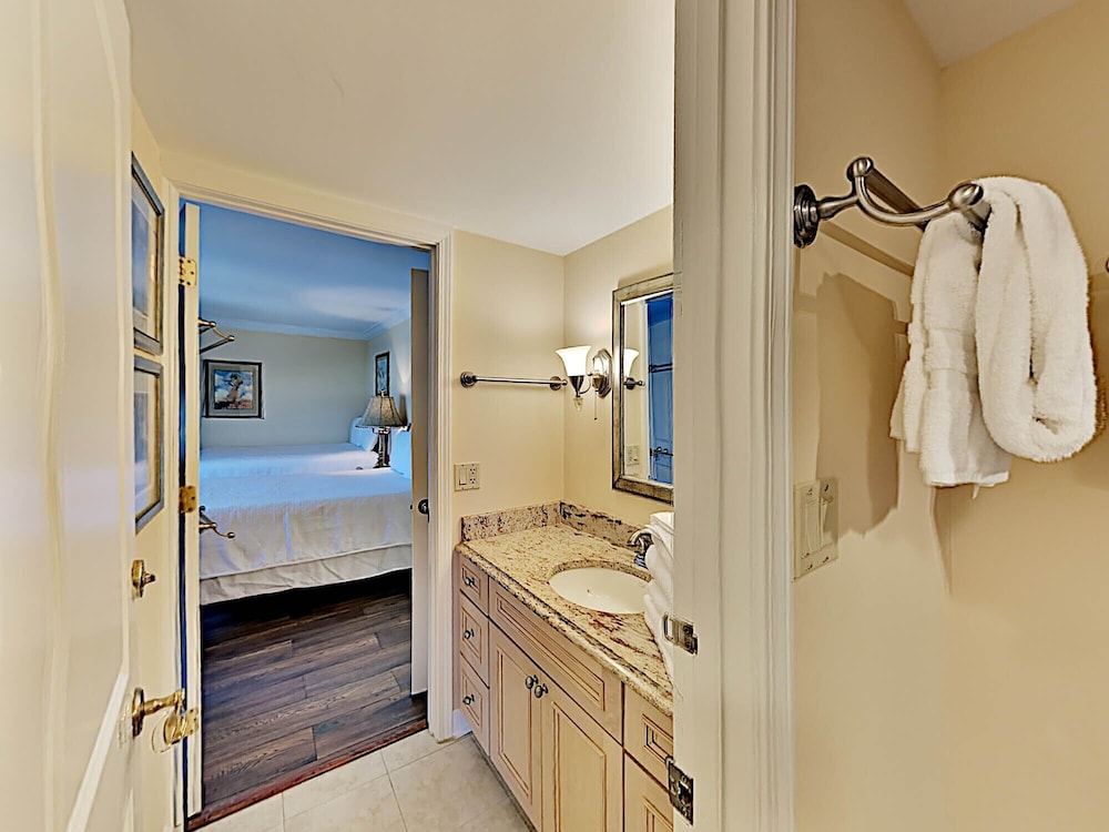 Regency Towers by Southern Vacation Rentals - photo 326
