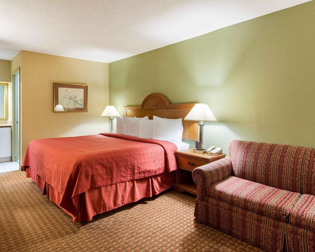 Quality Inn South Hill I 85 - photo 12