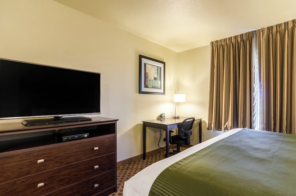 Cobblestone Inn & Suites Cambridge - photo 21