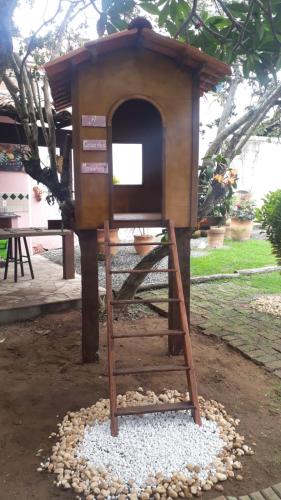 Car in the garage and everything on foot. in Armacao De Buzios, Brasil