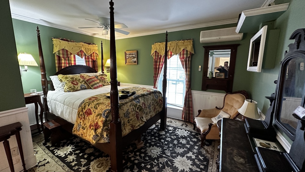 Phineas Swann Inn & Spa - photo 47