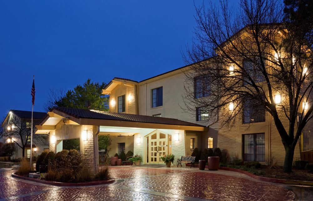 La Quinta Inn Chicago Oakbrook Terrace - photo 26