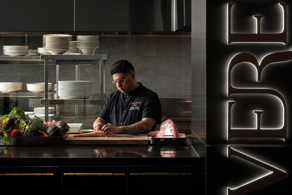 Epicurean Atlanta Autograph Collection - photo 71