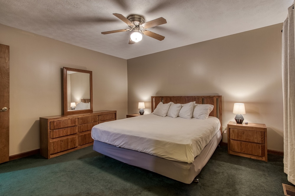 Pinecrest Hotel B - photo 13