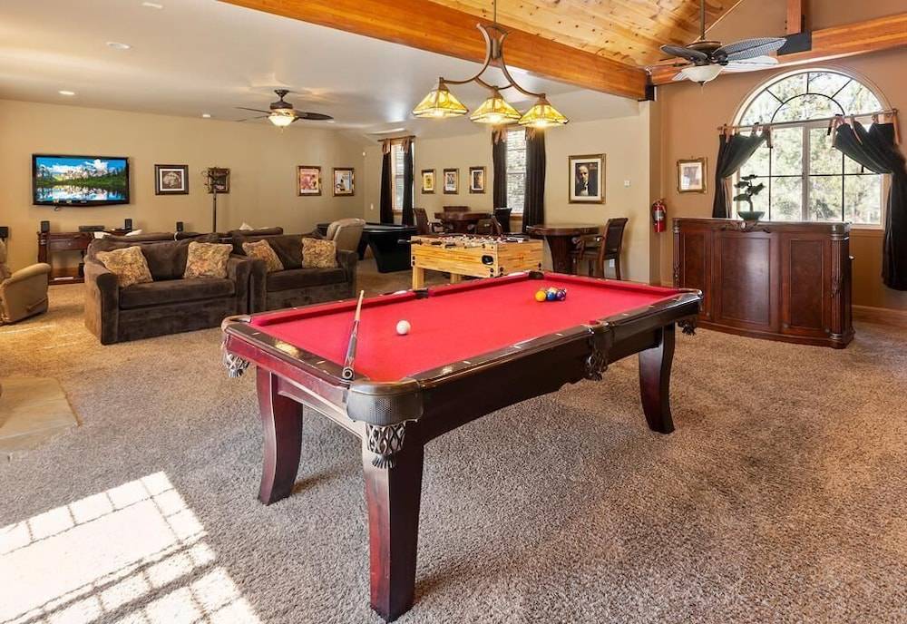 011 Fox Manor in Big Bear Lake, United States