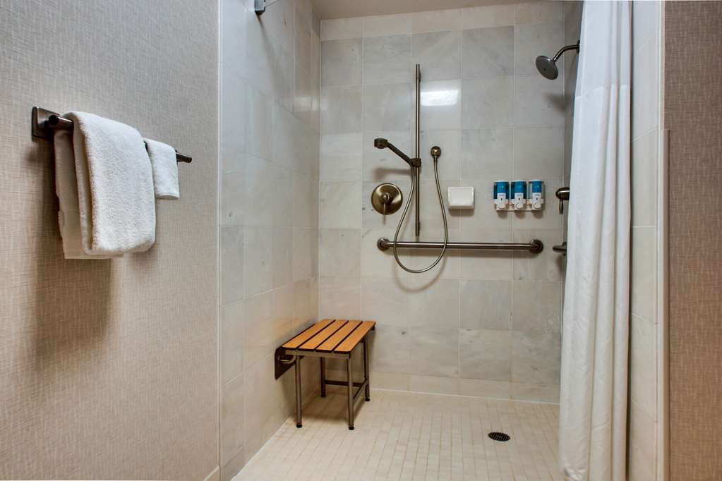 Drury Inn & Suites Findlay - photo 55