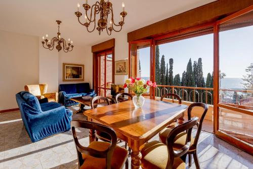 GuestHost Portosole Attic with Terrace and Private Parking — 4-Star Luxury Hotel in San Remo, Italy