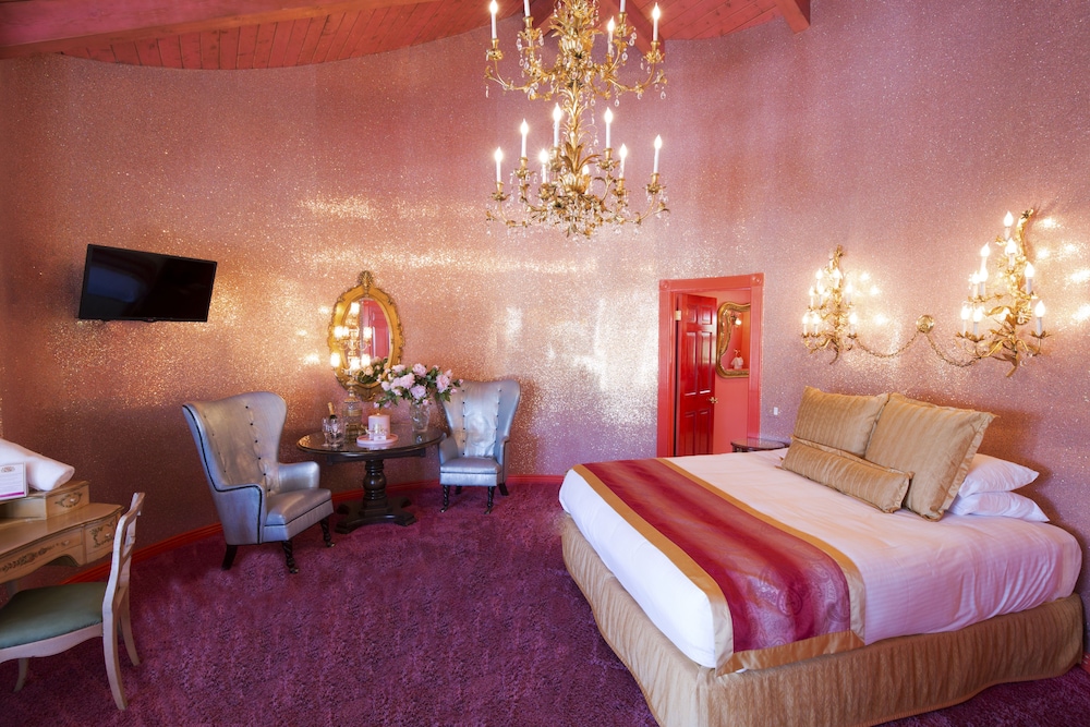 Madonna Inn - photo 42