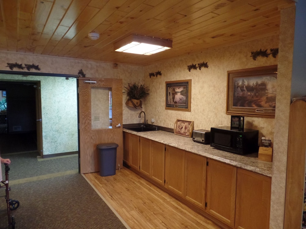 Chicaugon Lake Inn - photo 75