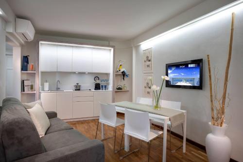 Butterfly with Beach & Breakfast included — 4-Star Luxury Hotel in Viareggio, Italy