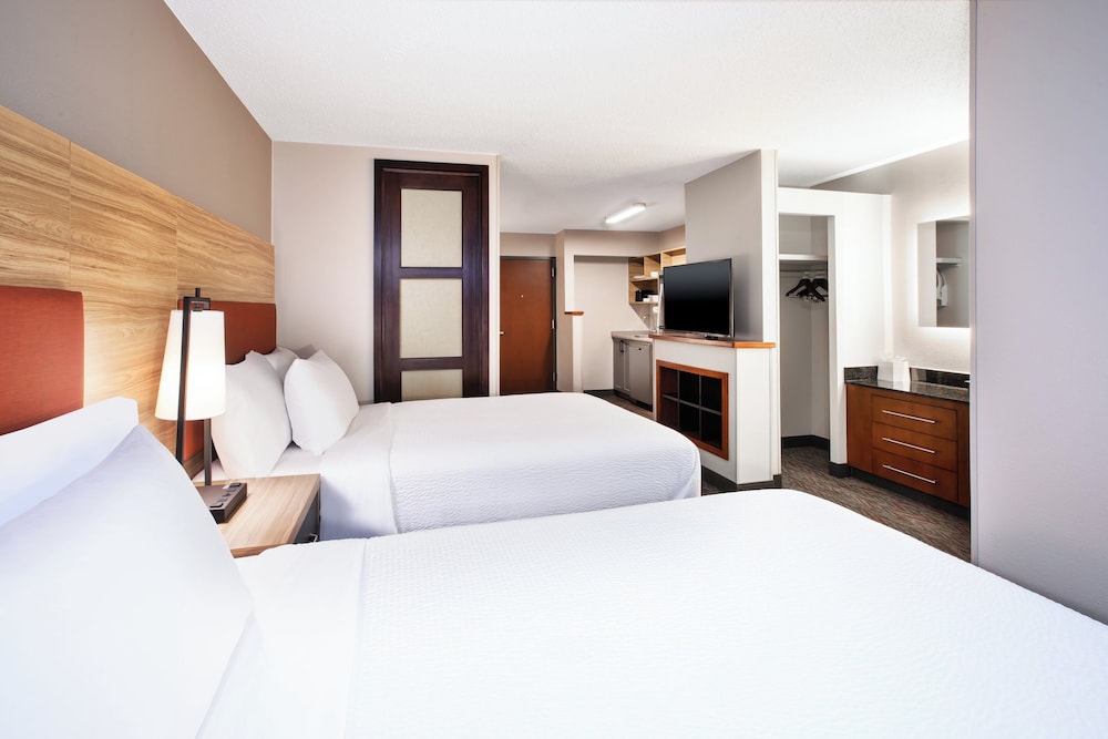 Candlewood Suites Cincinnati Northeast Mason by IHG - photo 13