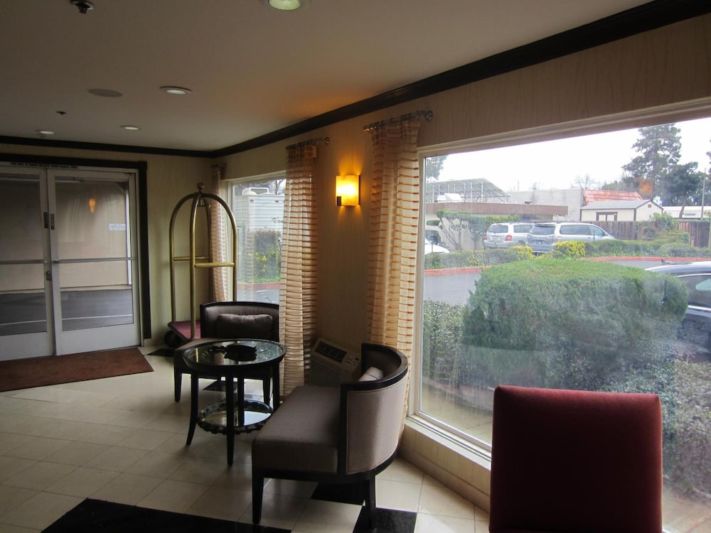 Cherry Orchard Inn - photo 28