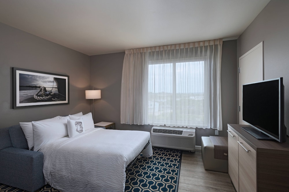 TownePlace Suites by Marriott San Diego Airport Liberty Station - photo 19