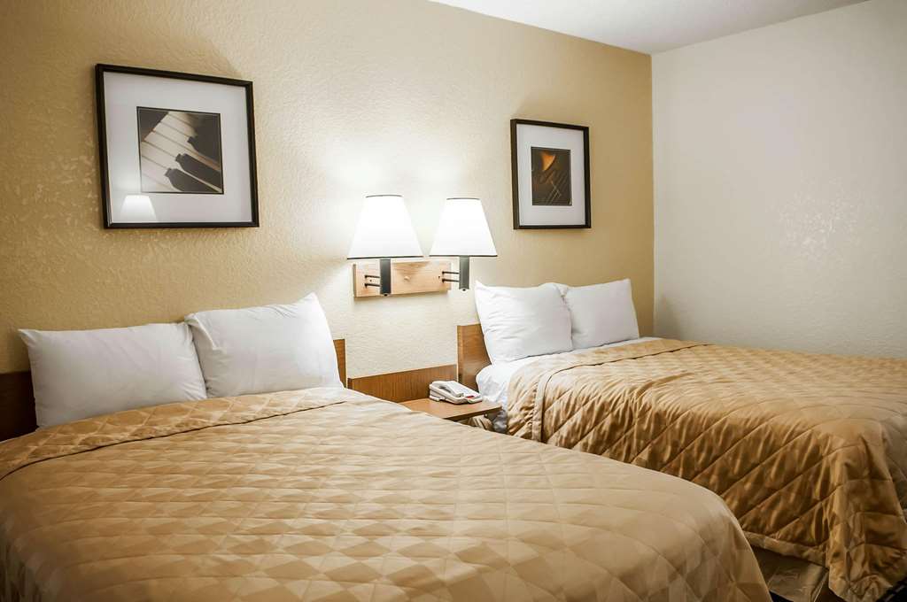 Rodeway Inn Albuquerque West - photo 18