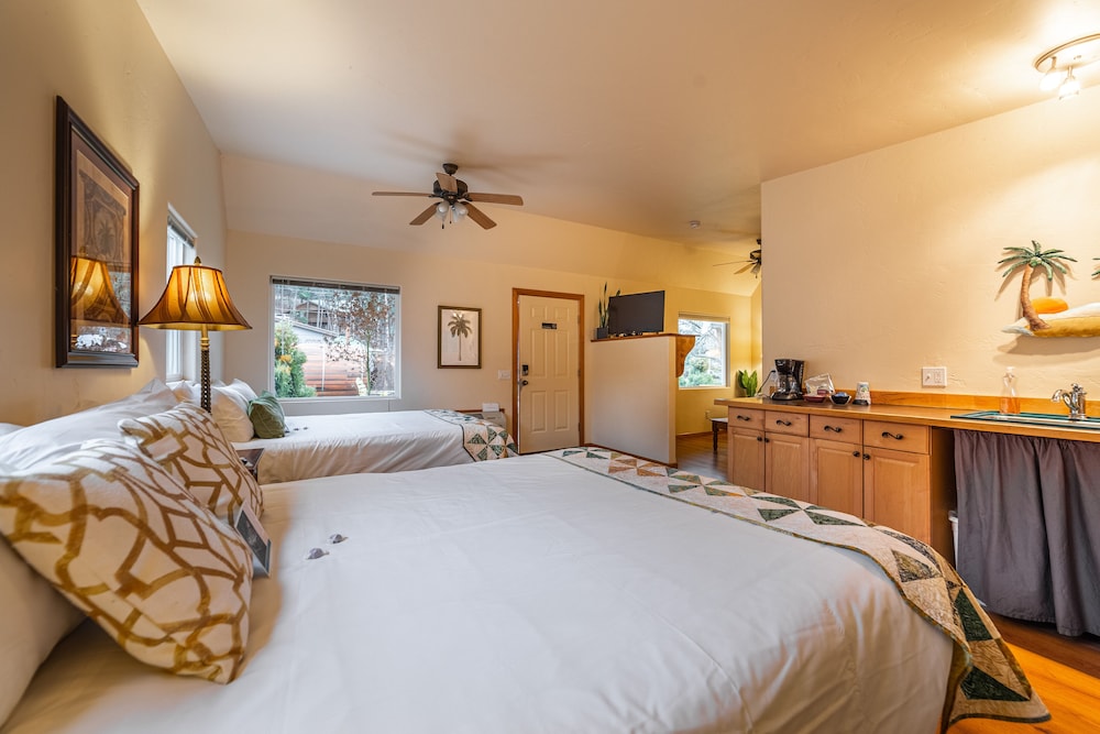 The Islander Inn - photo 28