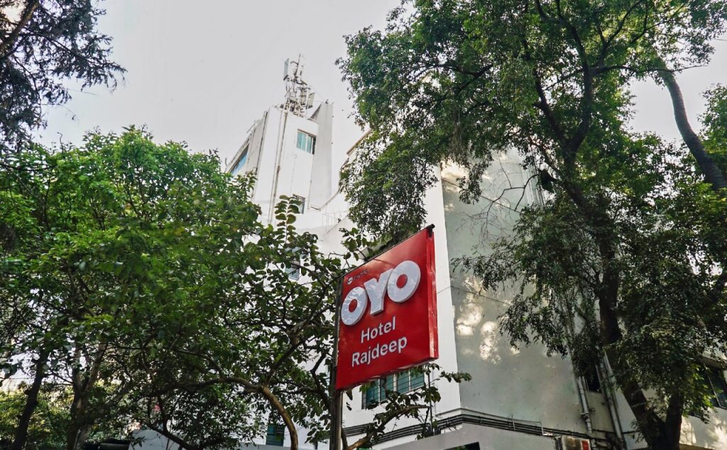 OYO 15090 Hotel Rajdeep - last minute hotel in Pune