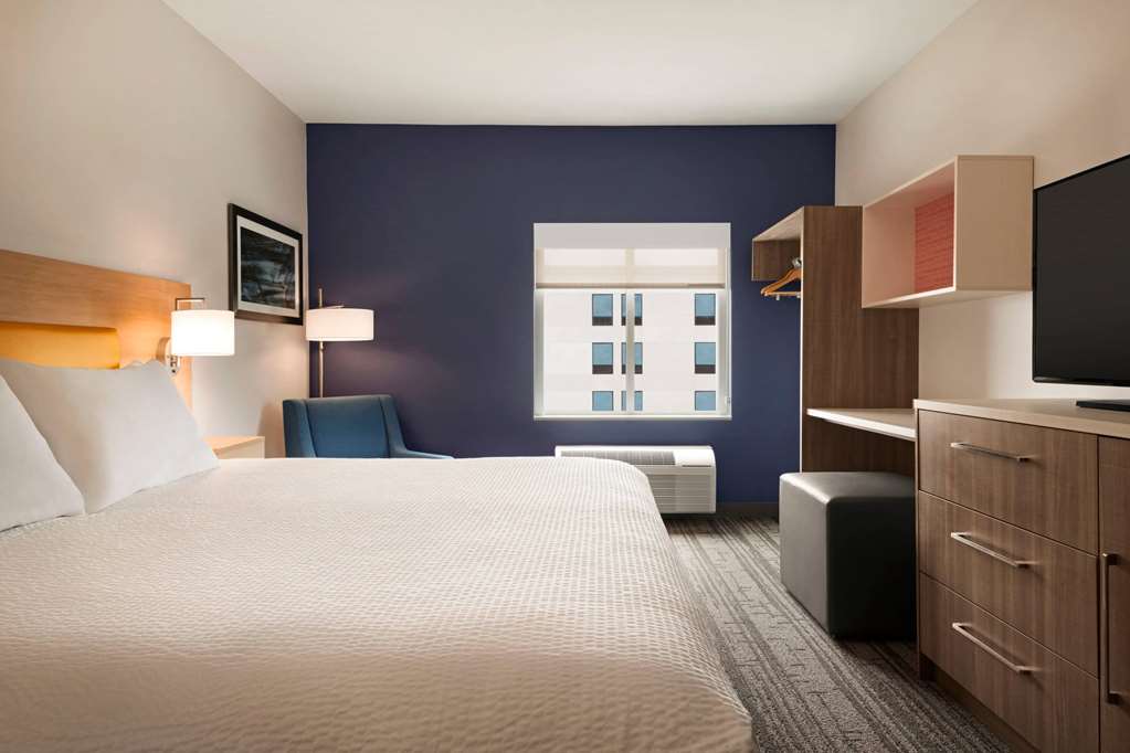 Days Inn & Suites by Wyndham Beaumont West I 10 & Walden - photo 14