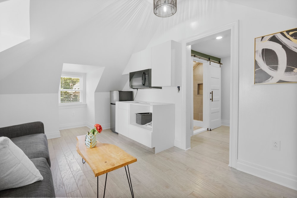 1BR Capital Hotel Stay - photo 6