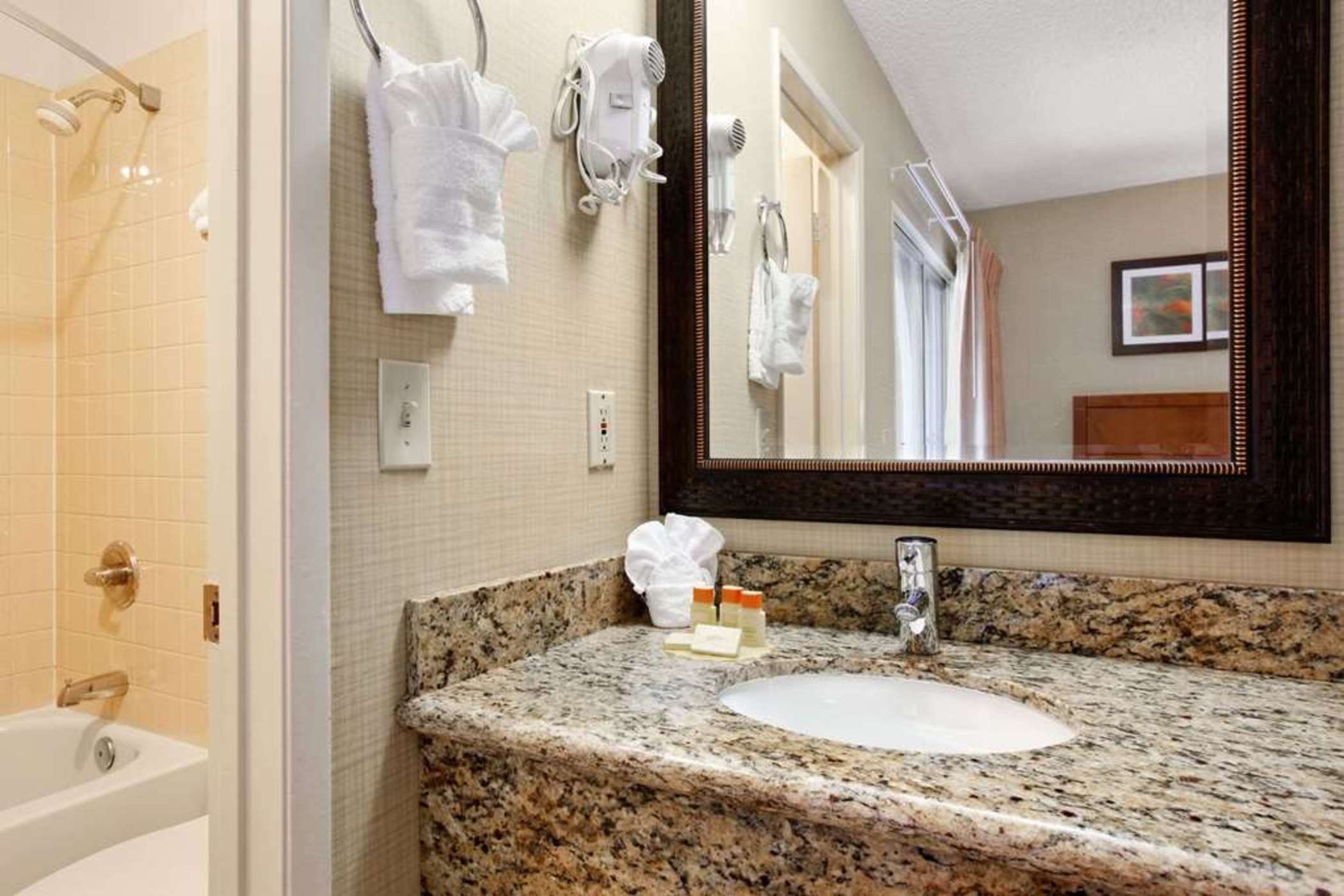 Days Inn and Suites Sea World - photo 29