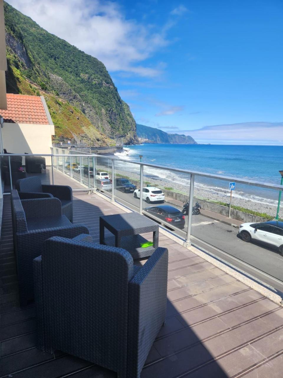 Ocean Breeze Apartment — 4-Star Luxury Hotel in Sao Vicente, Portugal