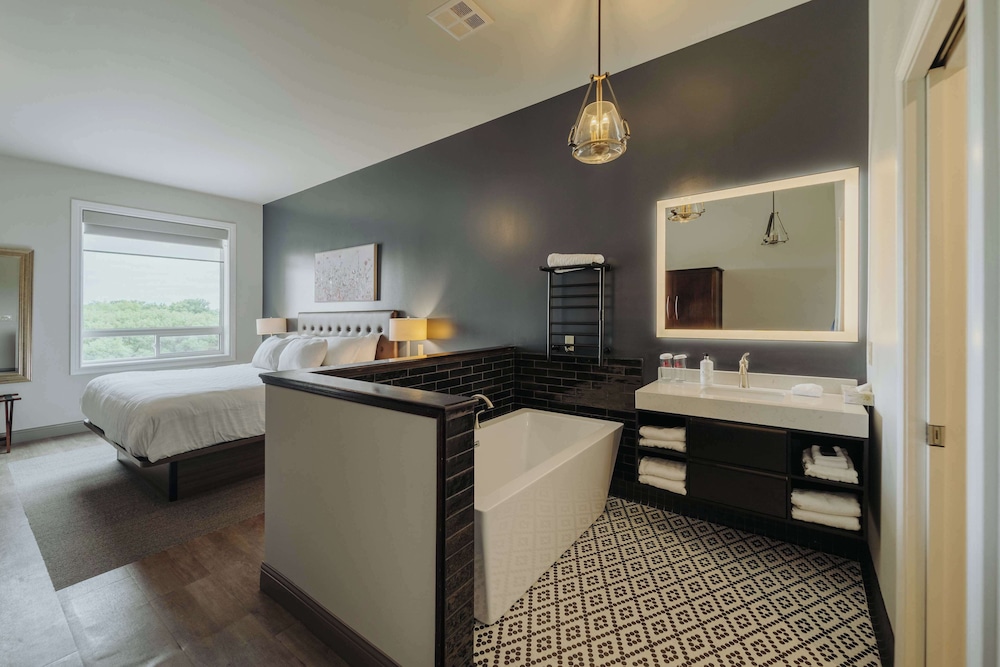 Mercer Hotel Downtown Bw Premier Collection in Stratford, Canada