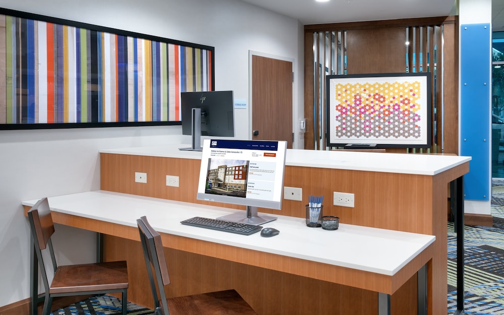 Holiday Inn Express Suites Gainesville I 75 By Ihg — Gainesville
