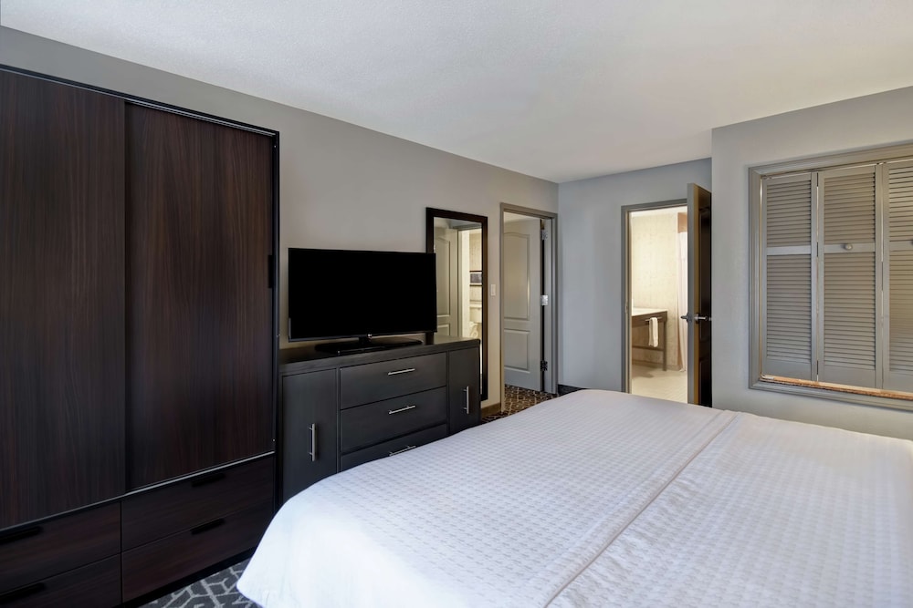 Homewood Suites by Hilton Edgewater NYC Area - photo 18