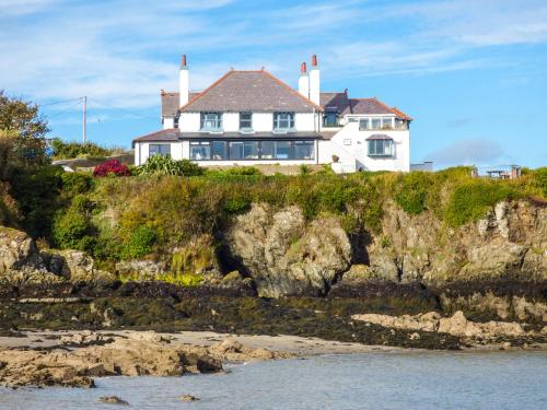 Angorfa — Cemaes Bay — photo 2