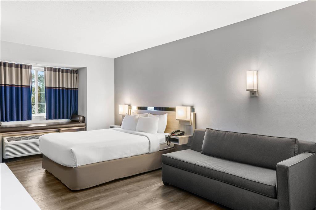 Quality Inn & Suites Nashville Bellevue - photo 22