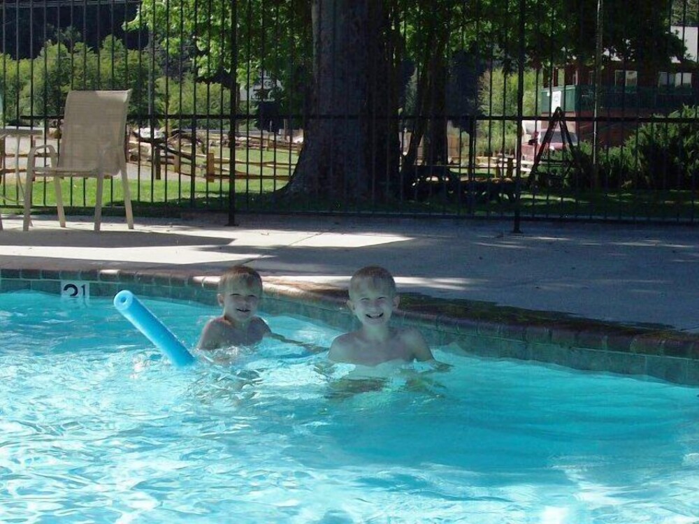 Indian Creek Lodge - photo 30