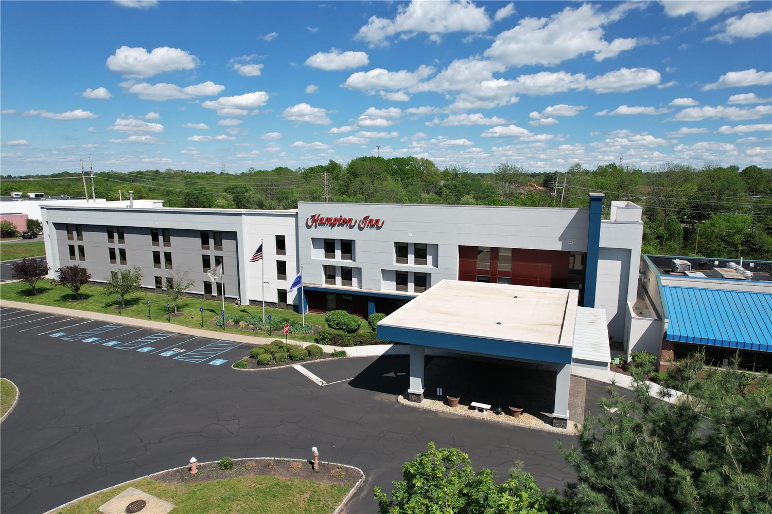 Hampton Inn Flemington - carbon neutral hotel in Flemington