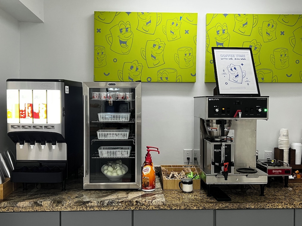 Baymont by Wyndham Jacksonville Airport - photo 20