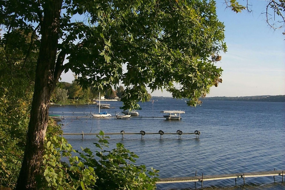 Hampton Inn Geneseo - photo 49